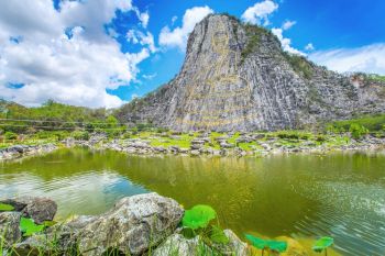 Tour Ho Chi Minh City – Phuket – Koh Phi Phi 4 days 3 nights